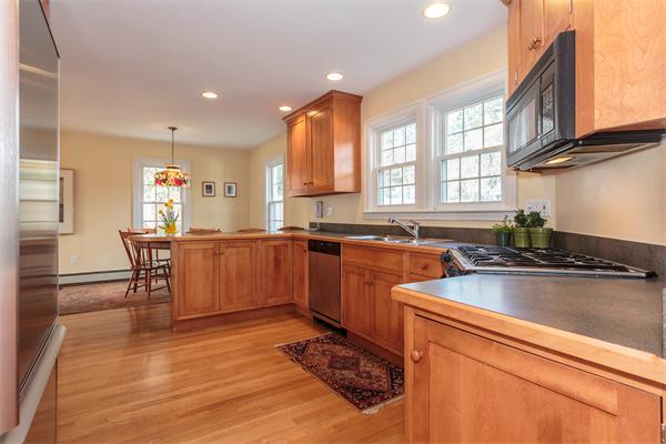 19 Dunbarton Road Belmont, MA 02478 - Photo 8 of 26 Gallery Image 8