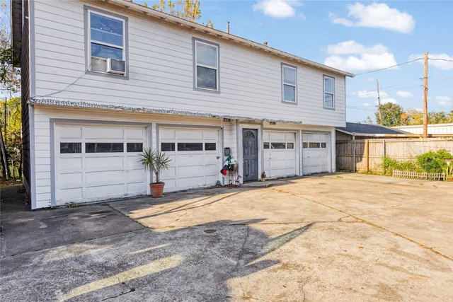$900 | 8451 1/2 Howard Drive, Houston, TX 77017