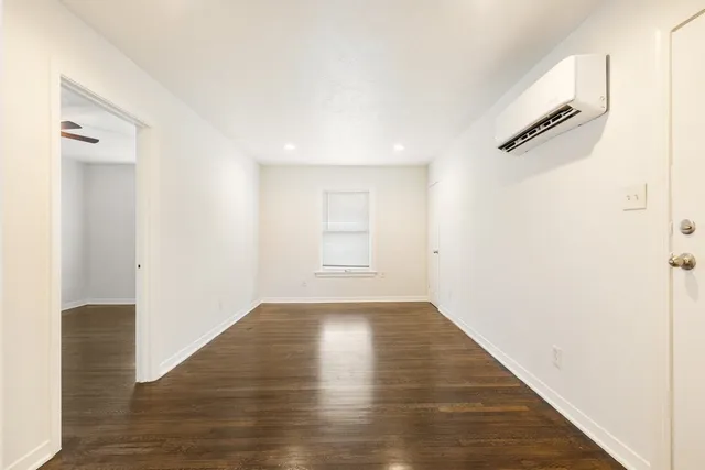 $900 | 8451 1/2 Howard Drive, Houston, TX 77017