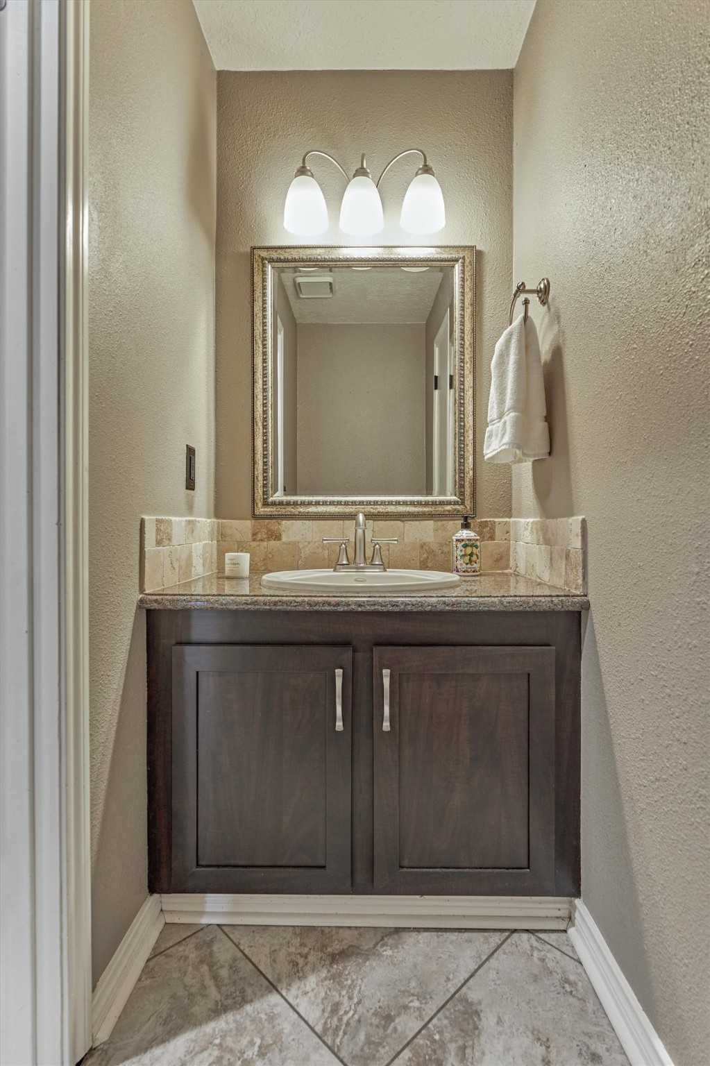 25706 Overlake Drive Spring, TX 77380 - Photo 14 of 32 Lovley guest powder room.