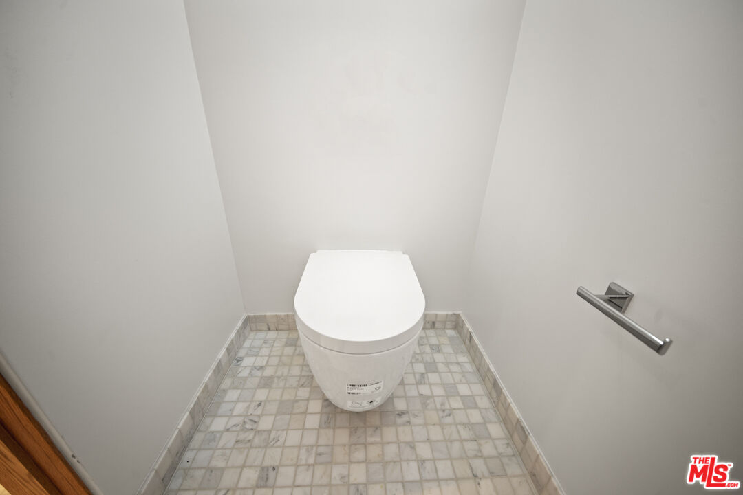 212 Bay Street, Unit 102 Santa Monica, CA 90405 - Photo 11 of 43