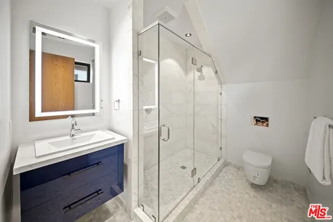 $2,525,000 | 212 Bay Street, Unit 102, Santa Monica, CA 90405