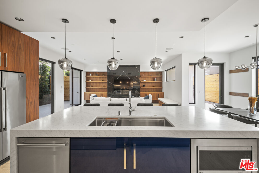 212 Bay Street, Unit 102 Santa Monica, CA 90405 - Photo 33 of 43