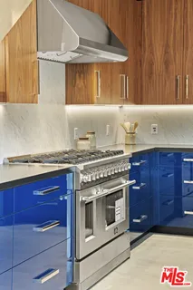 $2,525,000 | 212 Bay Street, Unit 102, Santa Monica, CA 90405