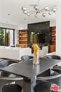 $2,525,000 | 212 Bay Street, Unit 102, Santa Monica, CA 90405