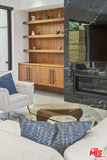 $2,525,000 | 212 Bay Street, Unit 102, Santa Monica, CA 90405