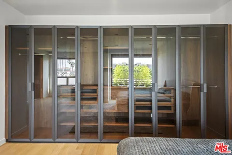 $2,525,000 | 212 Bay Street, Unit 102, Santa Monica, CA 90405