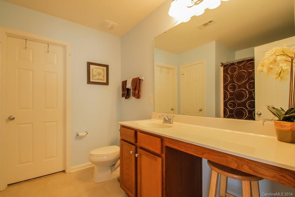6510 Ridgeview Commons Drive Charlotte, NC 28269 - Photo 14 of 24 Gallery Image 14