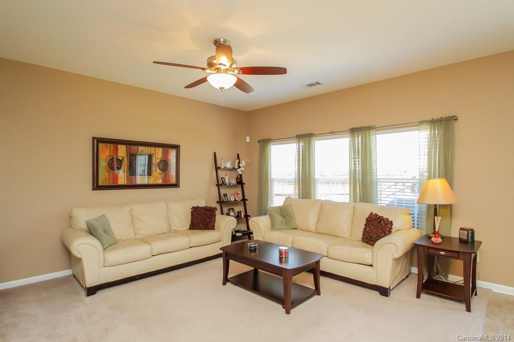 6510 Ridgeview Commons Drive Charlotte, NC 28269 - Photo 3 of 24 Gallery Image 3