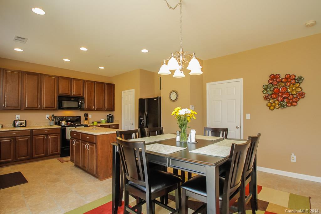 6510 Ridgeview Commons Drive Charlotte, NC 28269 - Photo 10 of 24 Gallery Image 10