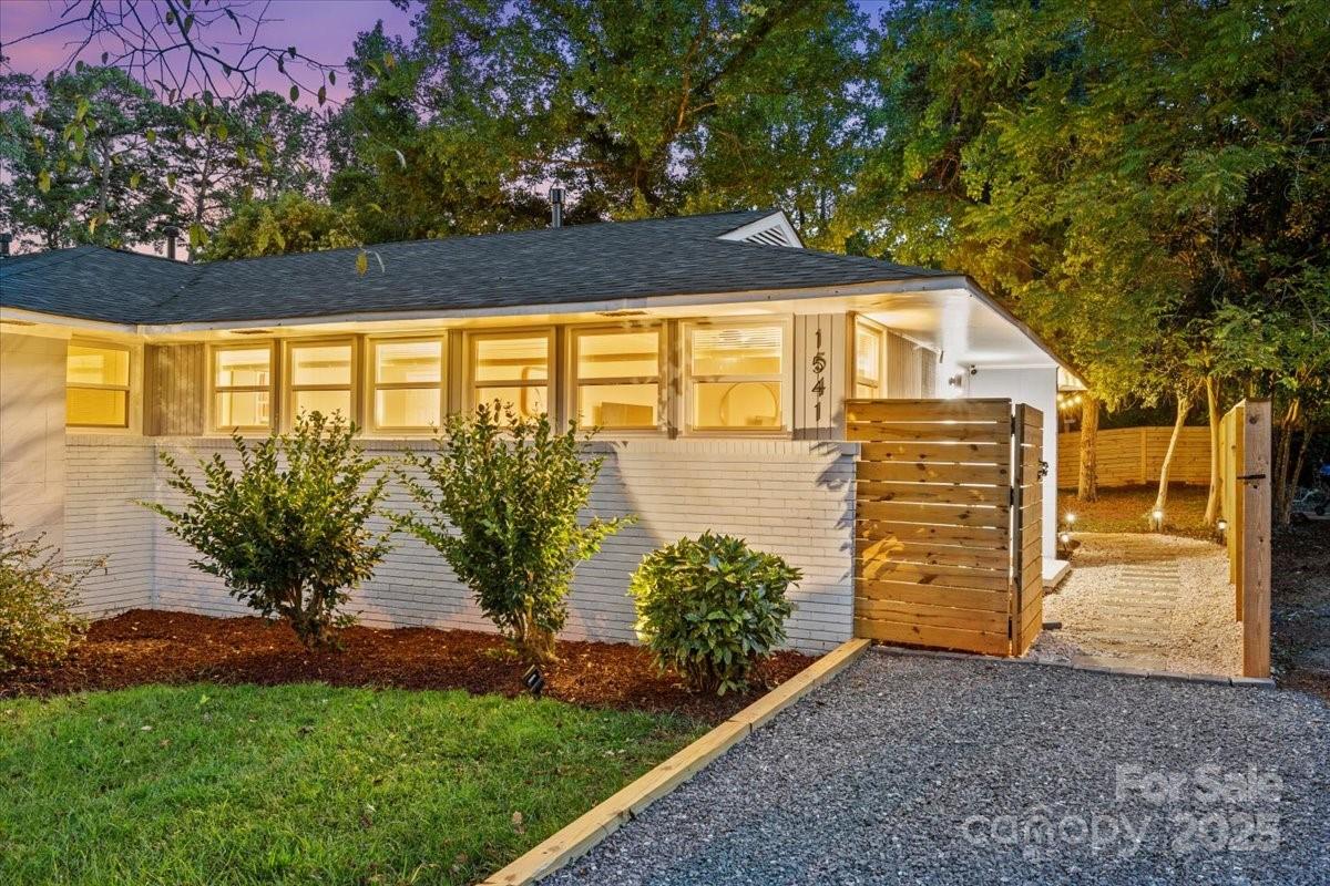 1539 Walton Road Charlotte, NC 28208 - Photo 1 of 46 Gallery Image 1