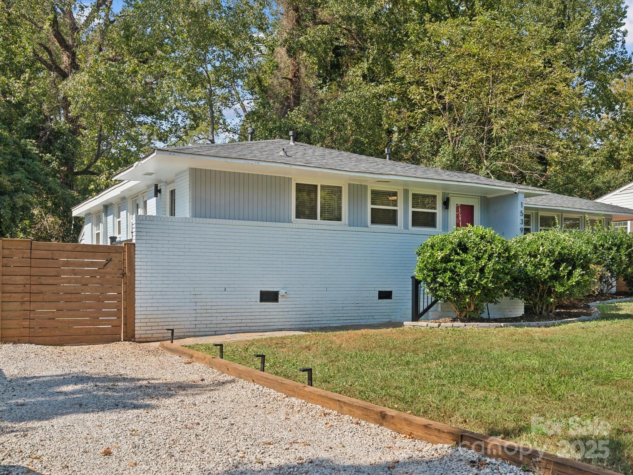 1539 Walton Road Charlotte, NC 28208 - Photo 23 of 46 Gallery Image 23