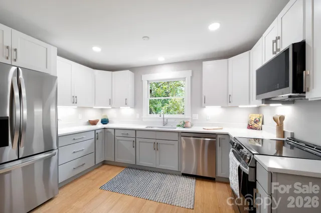 $649,000 | 15 Pine Ridge Court, Fletcher, NC 28732