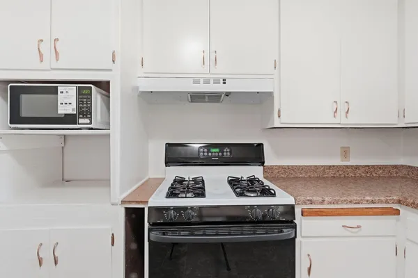 $335,000 | 3560 Sacramento Drive, Redding, CA 96001