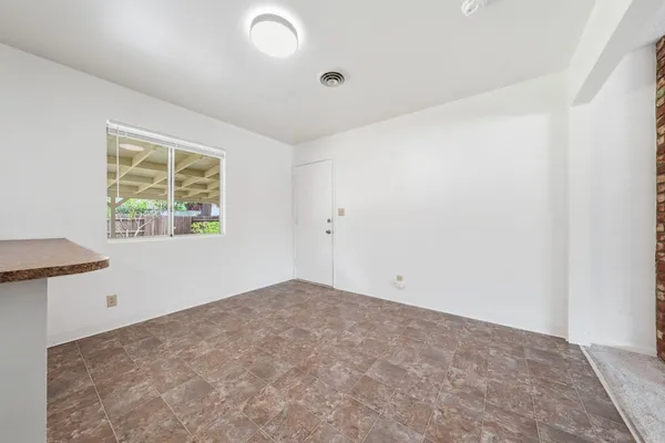 $335,000 | 3560 Sacramento Drive, Redding, CA 96001