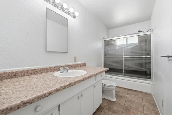 $335,000 | 3560 Sacramento Drive, Redding, CA 96001