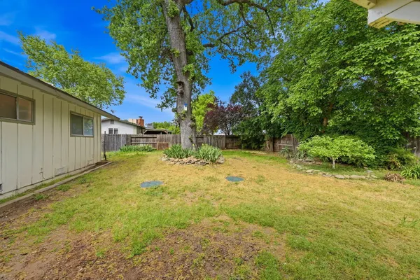 $335,000 | 3560 Sacramento Drive, Redding, CA 96001