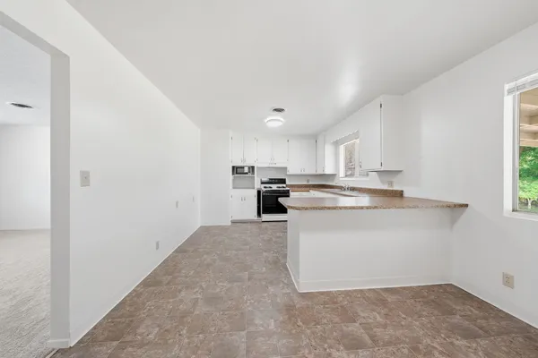 $335,000 | 3560 Sacramento Drive, Redding, CA 96001