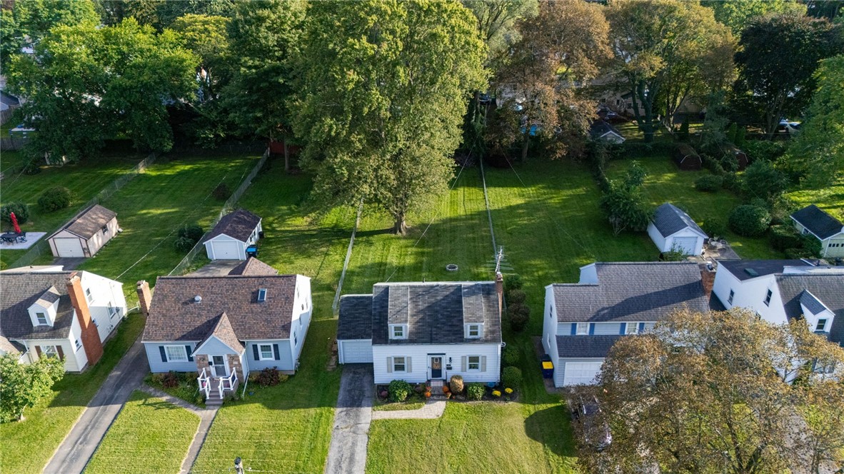 149 Avondale Road Irondequoit, NY 14622 - Photo 4 of 29 Gallery Image 4