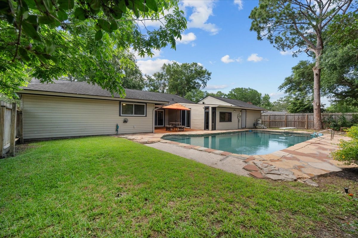 1630 Bowline Road Houston, TX 77062 - Photo 39 of 46