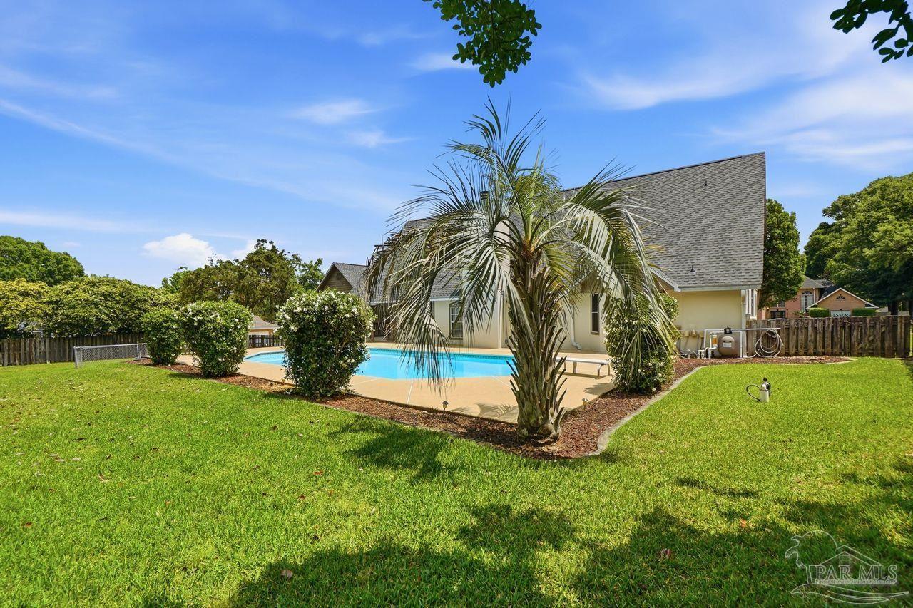 1437 Kings Road Cantonment, FL 32533 - Photo 2 of 67 a view of a backyard