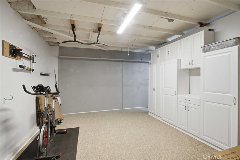 1385 Currant Avenue Simi Valley, CA 93065 - Photo 12 of 26