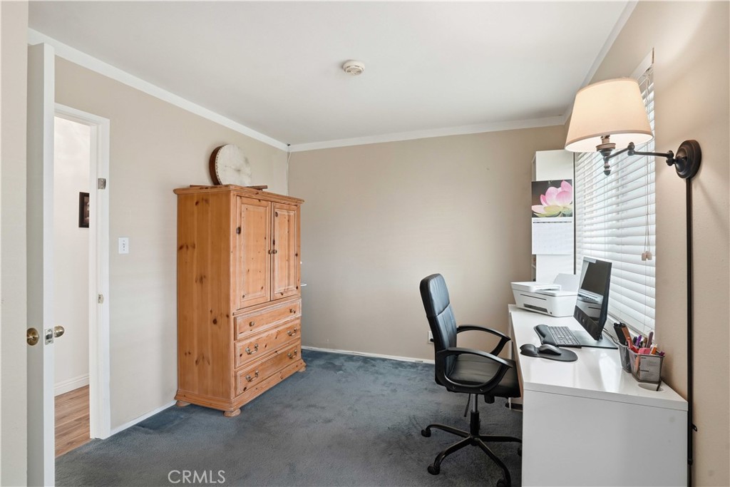 1385 Currant Avenue Simi Valley, CA 93065 - Photo 17 of 26