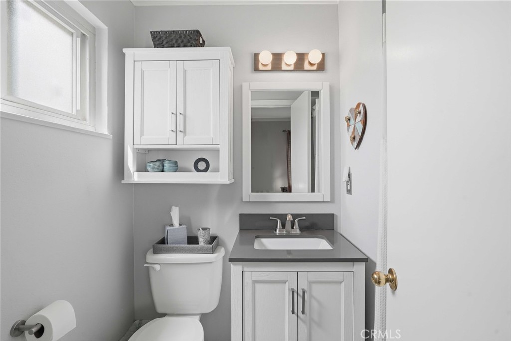 1385 Currant Avenue Simi Valley, CA 93065 - Photo 19 of 26