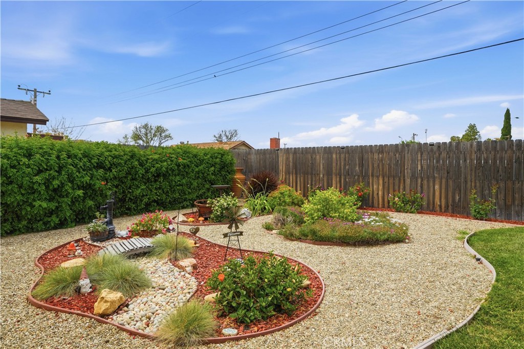 1385 Currant Avenue Simi Valley, CA 93065 - Photo 24 of 26