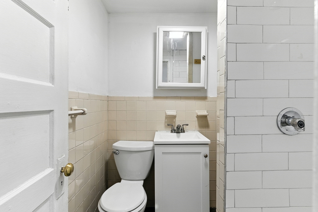 17 Suffolk Street Chelsea, MA 02150 - Photo 12 of 41 Gallery Image 12