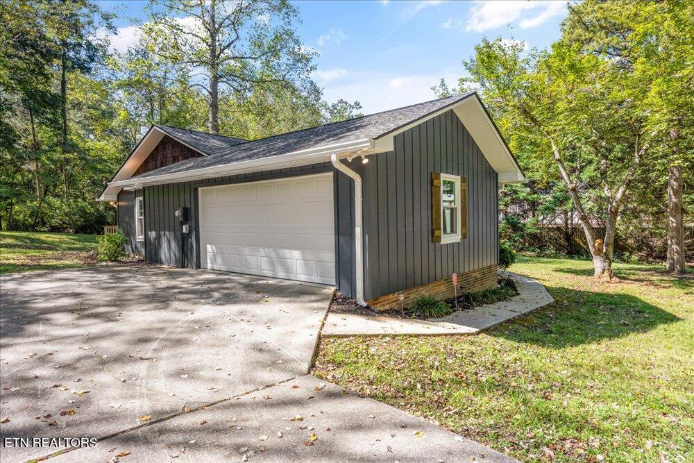 126 Clifton Circle Oak Ridge, TN 37830 - Photo 34 of 35 04-126 Clifton Cir -28