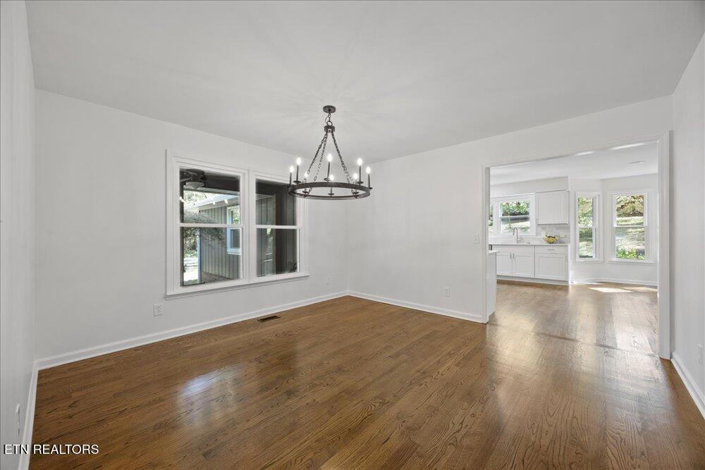 126 Clifton Circle Oak Ridge, TN 37830 - Photo 8 of 35 10-126 Clifton Cir -06