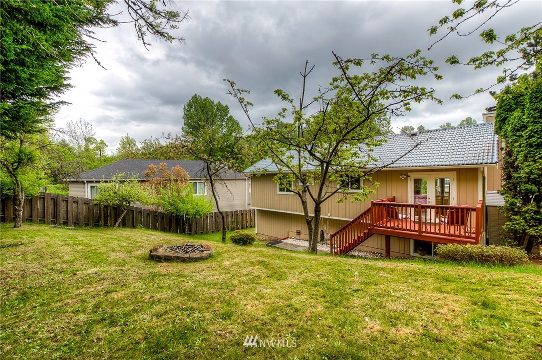 2111 Wells Court South Renton, WA 98055 - Photo 25 of 25 a view of backyard with swimming pool