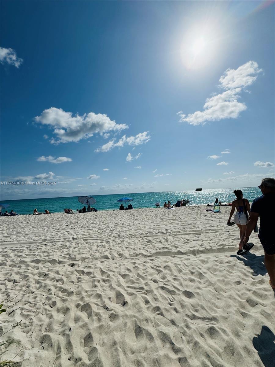 5445 Collins Avenue, Unit 1520 Miami Beach, FL 33140 - Photo 32 of 34