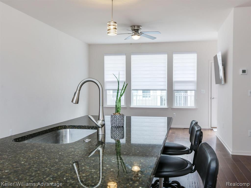 3518 Rochester Road Royal Oak, MI 48073 - Photo 9 of 36