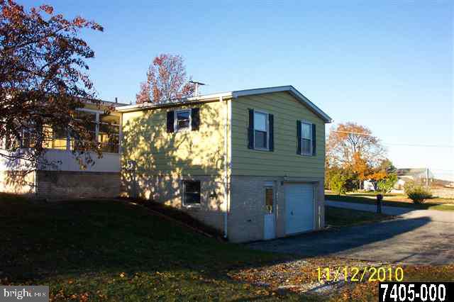 43 3rd Street Windsor, PA 17366 - Photo 8 of 9