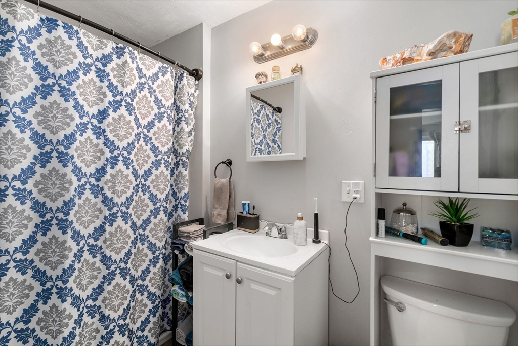 34 Esther Street, Unit 2 Worcester, MA 01607 - Photo 5 of 10