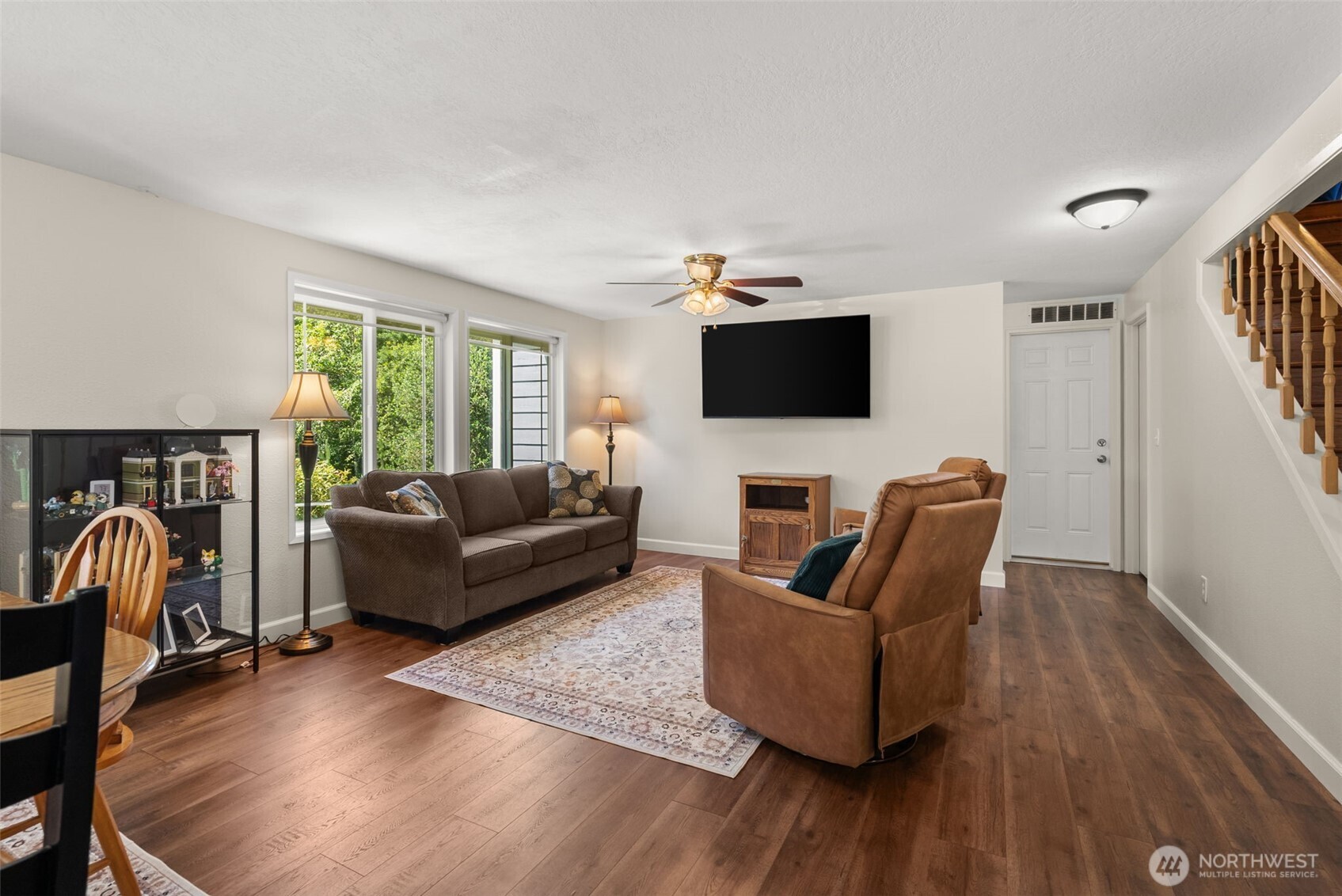 10544 Sidney Road Southwest Port Orchard, WA 98367 - Photo 6 of 40 Gallery Image 6