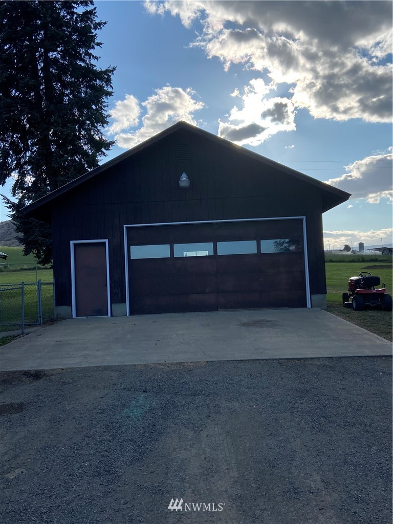 911 Mellergaard Road Ellensburg, WA 98926 - Photo 6 of 28 Gallery Image 6