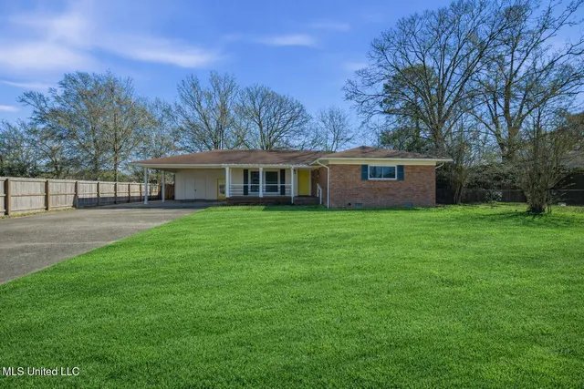 $259,000 | 1620 Orchard Drive, Columbia, MS 39429