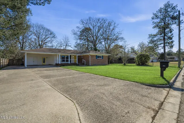 $259,000 | 1620 Orchard Drive, Columbia, MS 39429