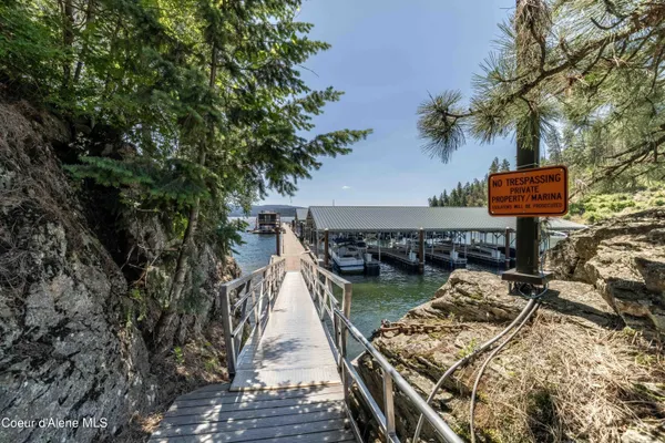 $300,000 | 1100 East Lakeshore Drive, Unit E7, Coeur D'Alene, ID 83814