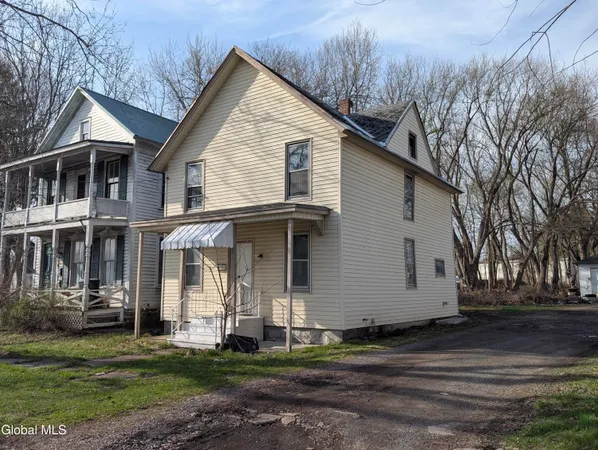 $120,000 | 7 Baker Street, Johnstown, NY 12095