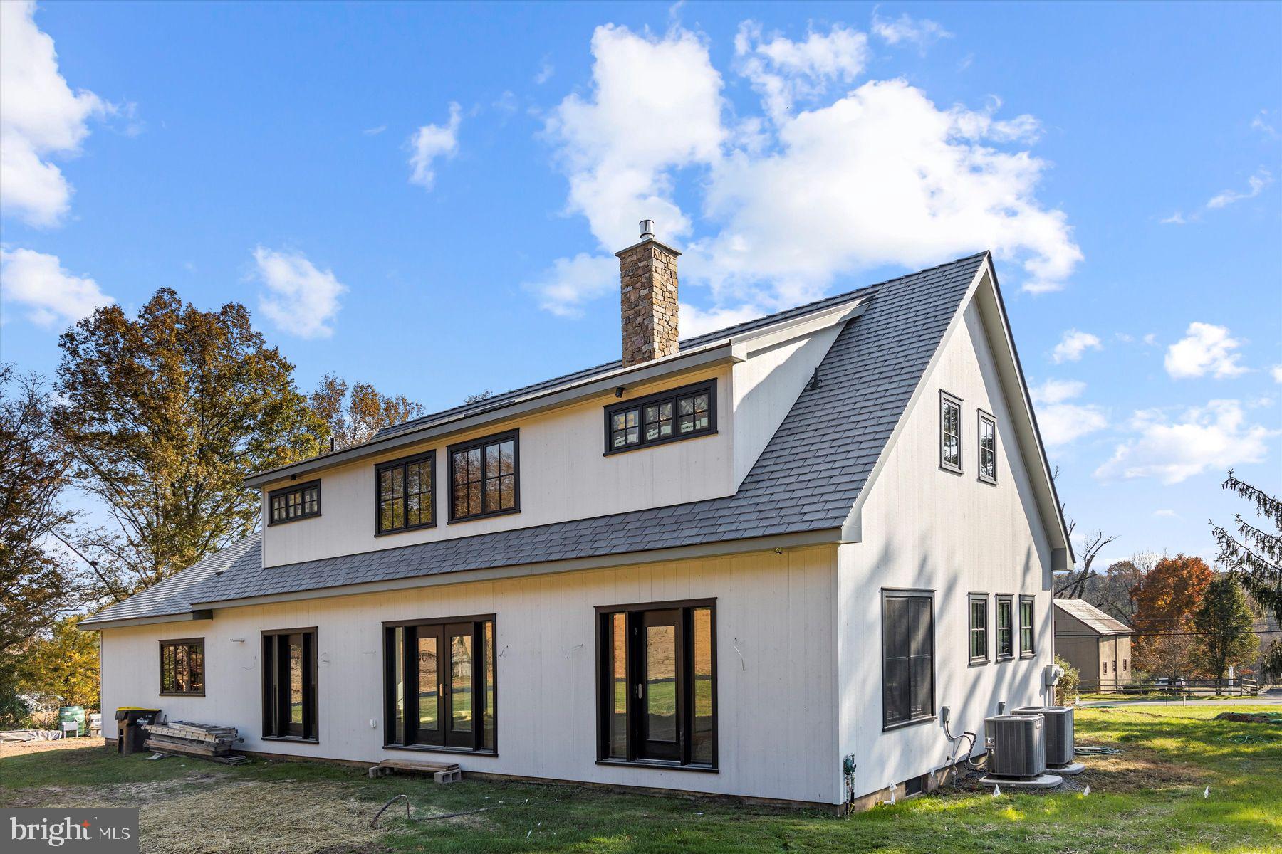385 Pineville Road Newtown, PA 18940 - Photo 2 of 29 Gallery Image 2