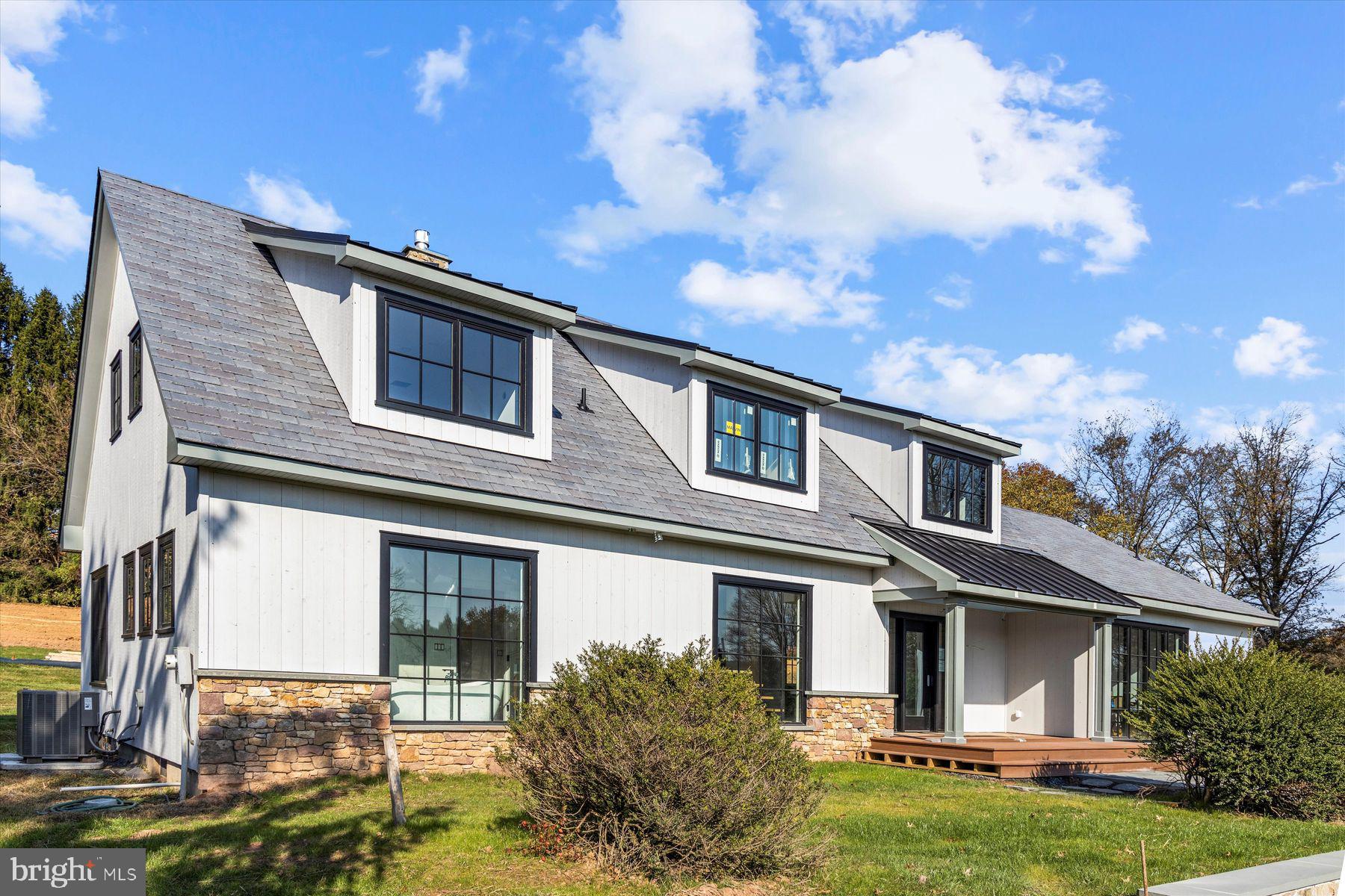 385 Pineville Road Newtown, PA 18940 - Photo 3 of 29 Gallery Image 3