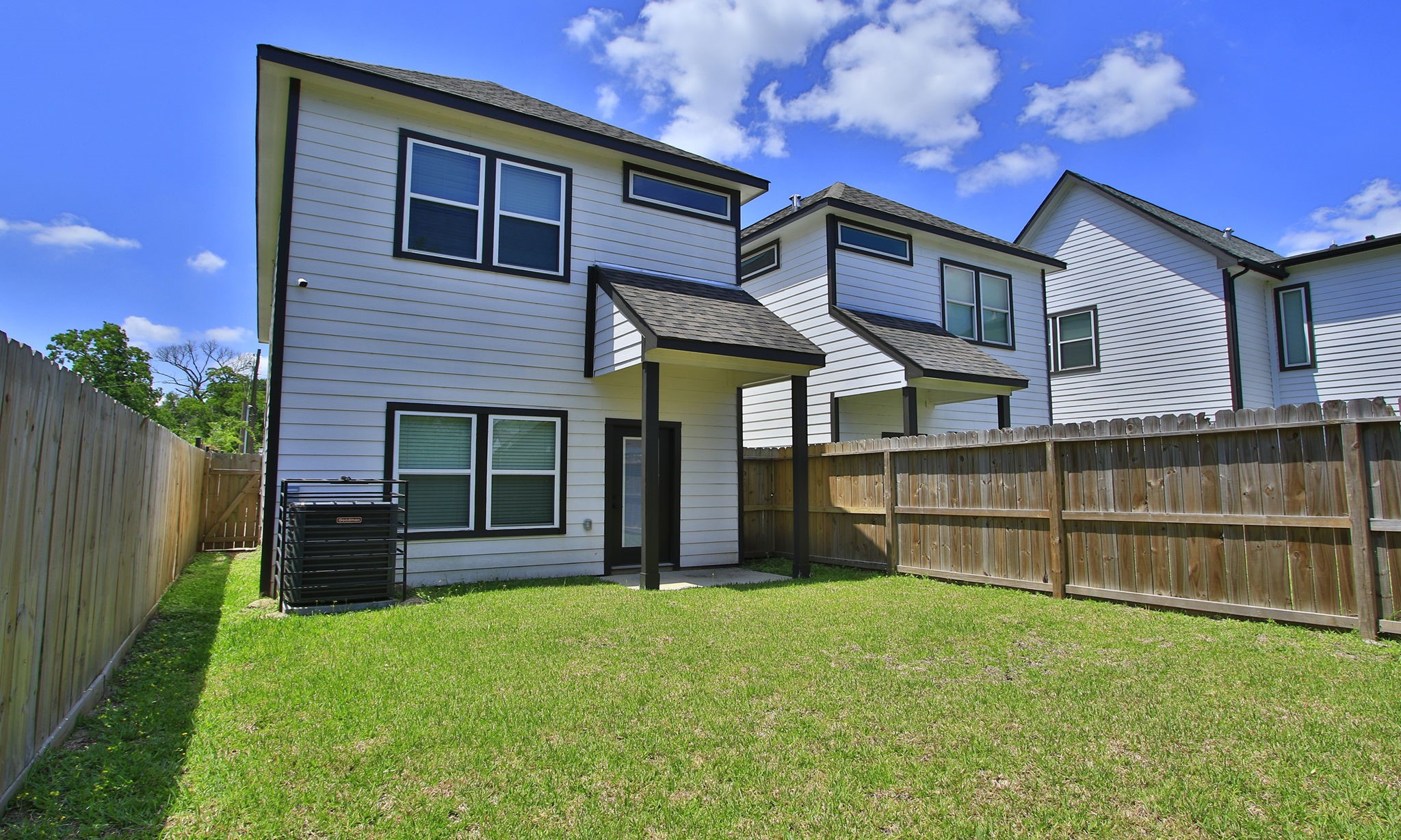 4337 Faulkner Street Houston, TX 77021 - Photo 35 of 39 a view of a house with a yard and wooden fence