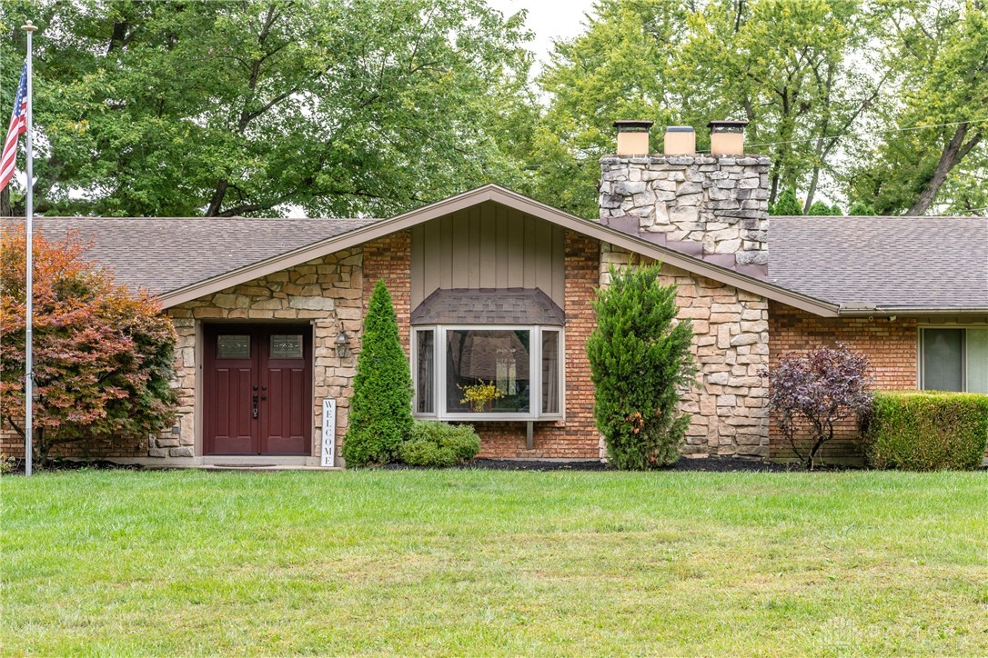 5417 Red Coach Road Dayton, OH 45429 - Photo 4 of 54