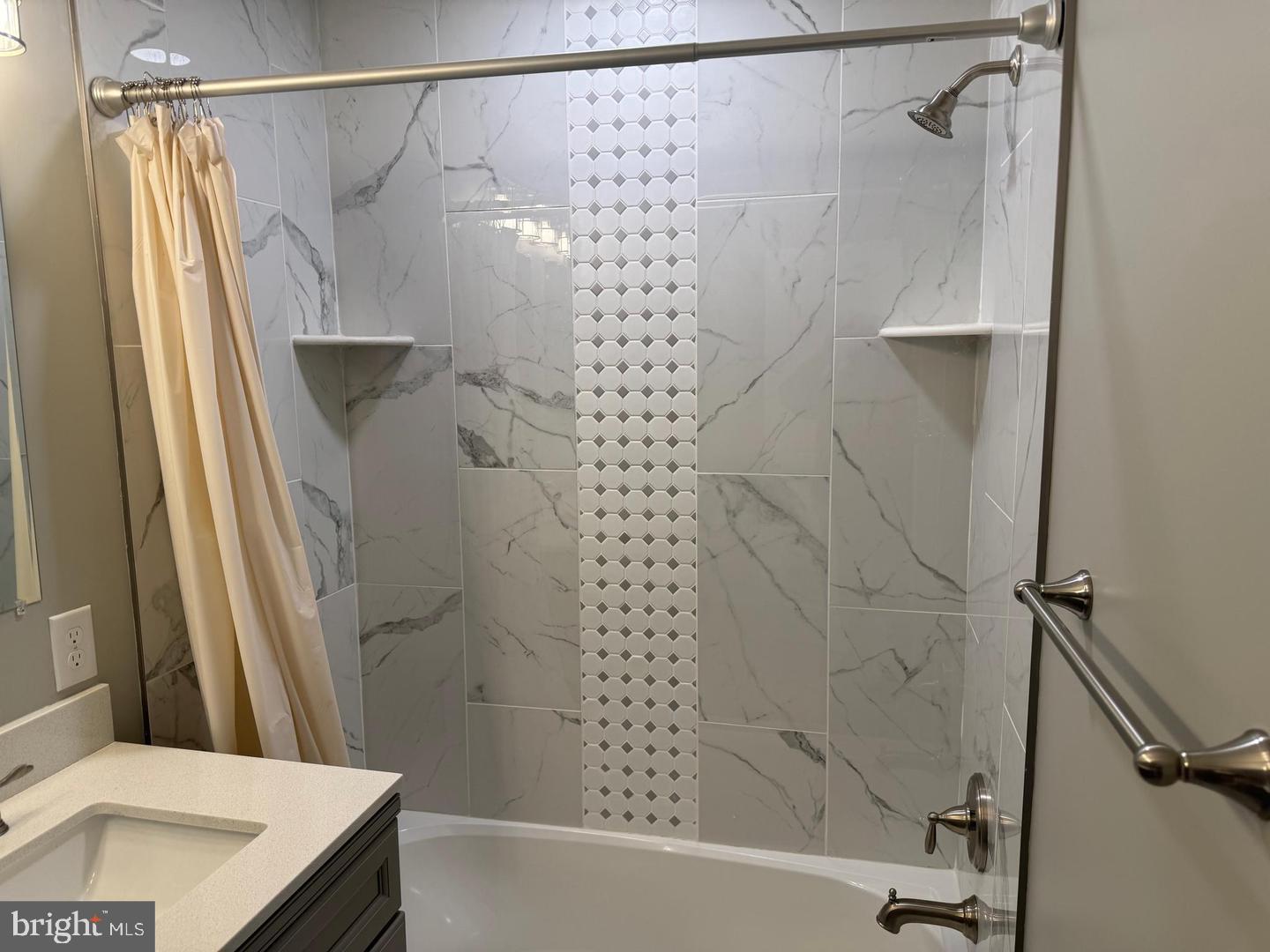 415 Pine Creek Road Exton, PA 19341 - Photo 22 of 30 Full Hall Bath