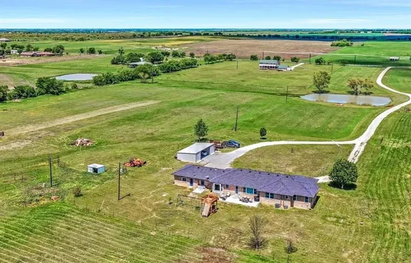 a view of an outdoor space and yard