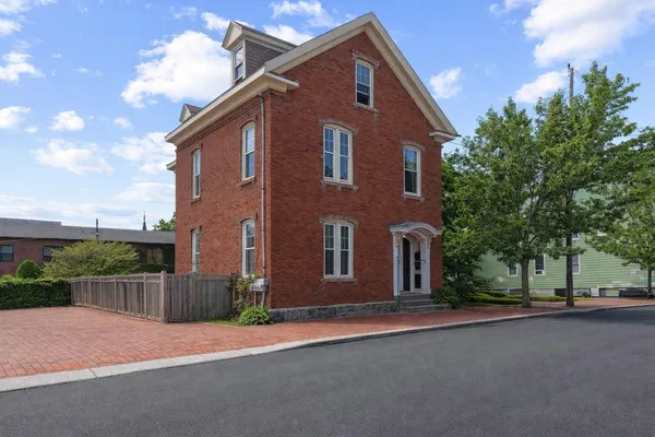$1,395,000 | 12 Smith Street, Portland, ME 04101